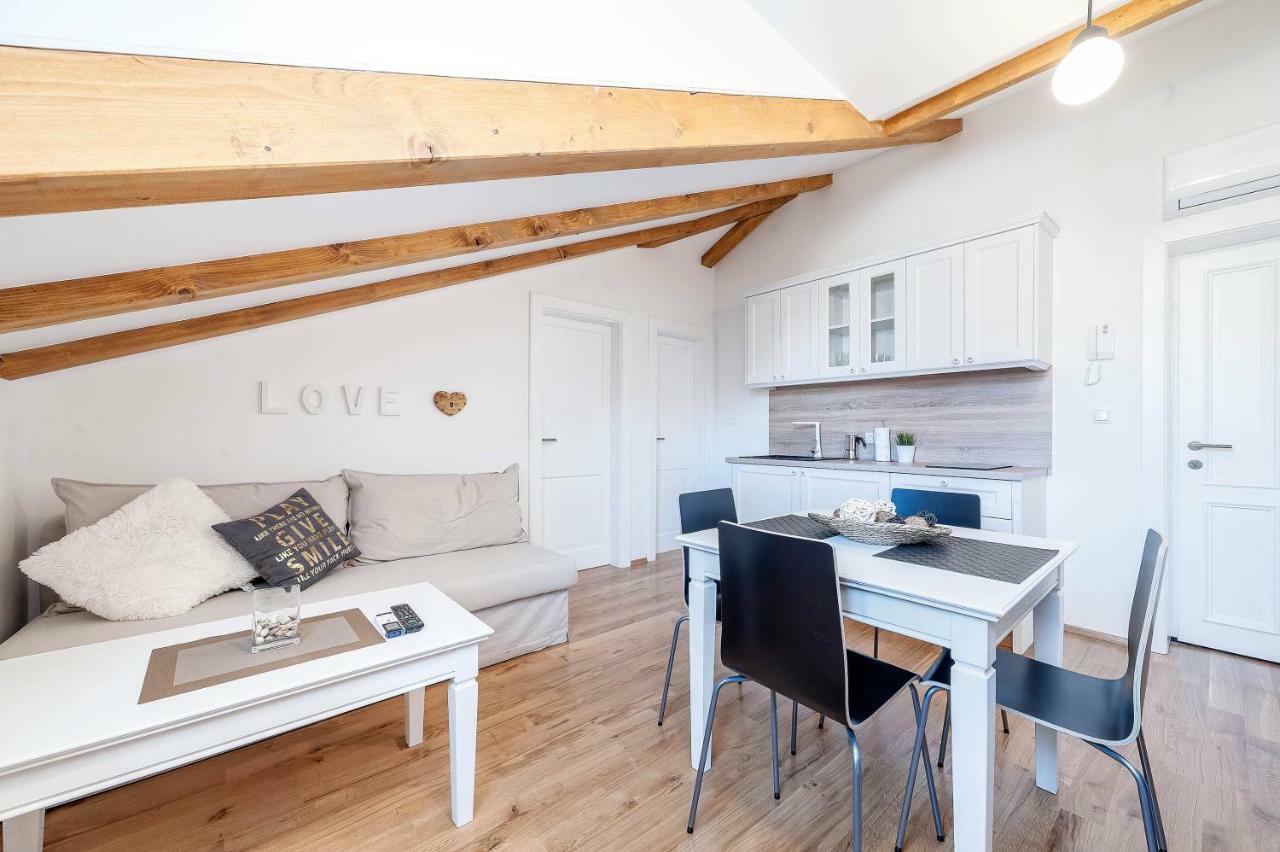 Apartments Rialto Gallery シベニク エクステリア 写真