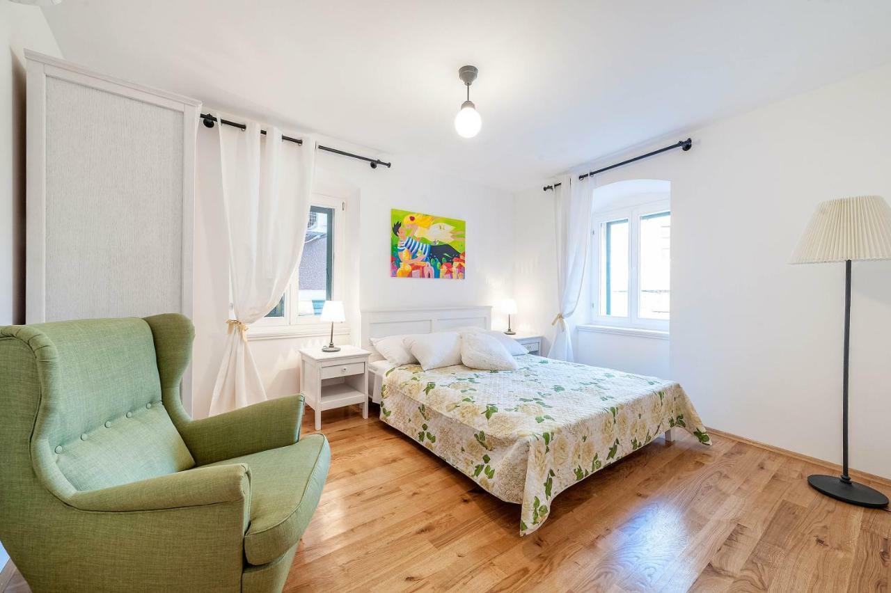 Apartments Rialto Gallery シベニク エクステリア 写真
