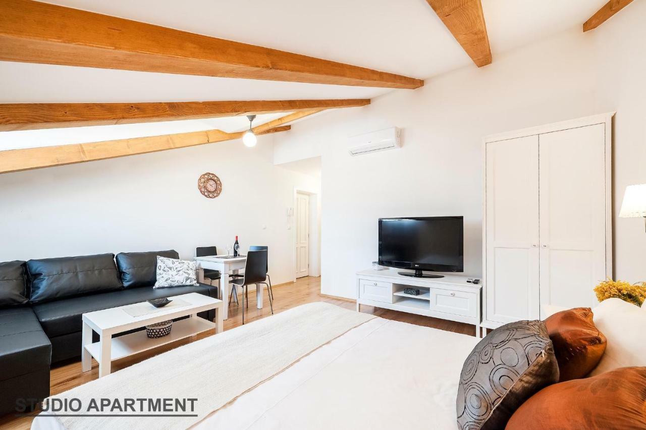 Apartments Rialto Gallery シベニク エクステリア 写真